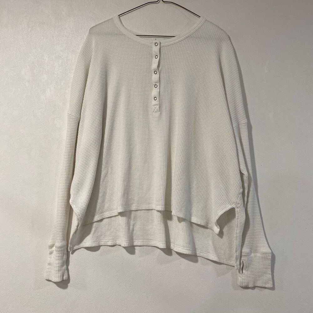 OFFLINE by Aerie Waffle Knit Henley Long Sleeve Top Size Medium Cream Oversized - Picture 1 of 7